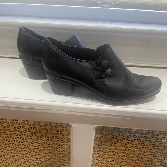 Clarks Shoes - Clarks boots- worn once- size 8.5- black- light scratch on one boot